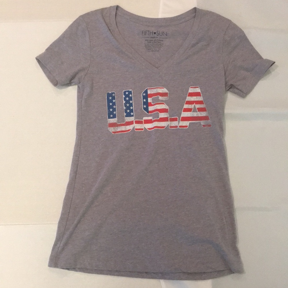 🌺 M FIFTH SUN USA WOMENS PATRIOTIC GREY TEE